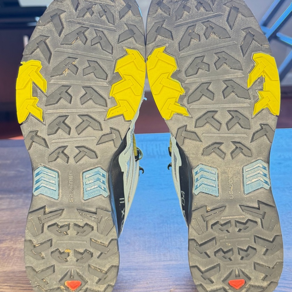 Salomon X Ultra 4 Mid GTX Hiking Boots - Picture 3 of 9